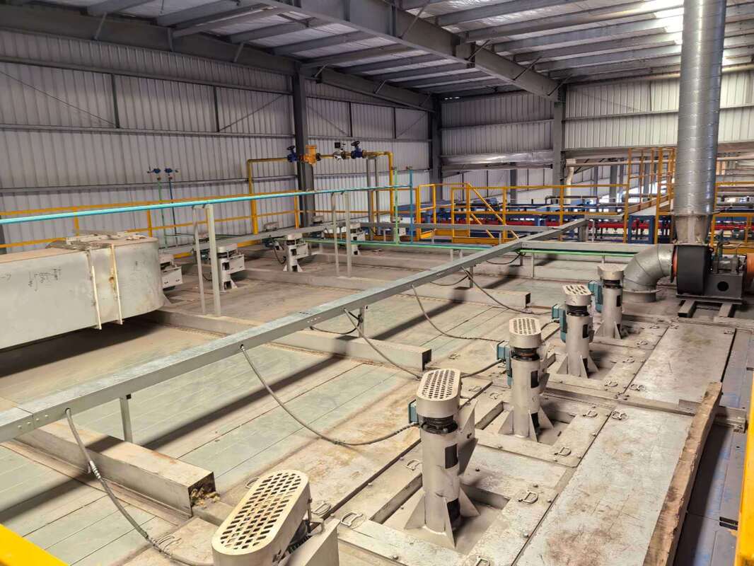 Oven Top Heat System Powder Coating Aluminum Profiles Vertical Powder Coating Line