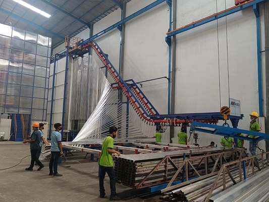 Linea di produzione di alluminio del rivestimento della polvere di profilo dell'estrusione verticale